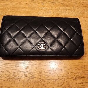 Chanel Quilted Leather Continental Wallet in Black